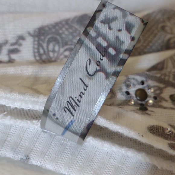 Mind Code blouse - Picture 3 of 5